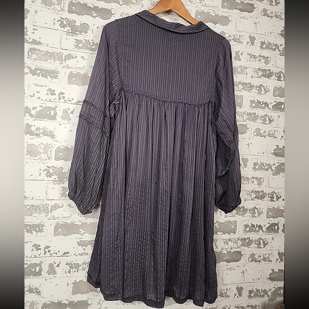 NWOT Carly Jean Los Angeles Navy Sheith Raw Hem Long Sleeve Midi Dress - Picture 4 of 16